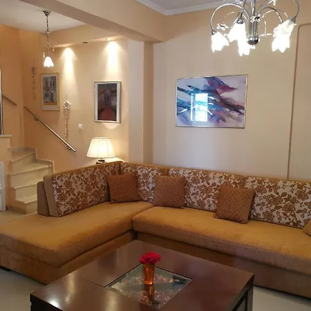 Purple_rose_apartment